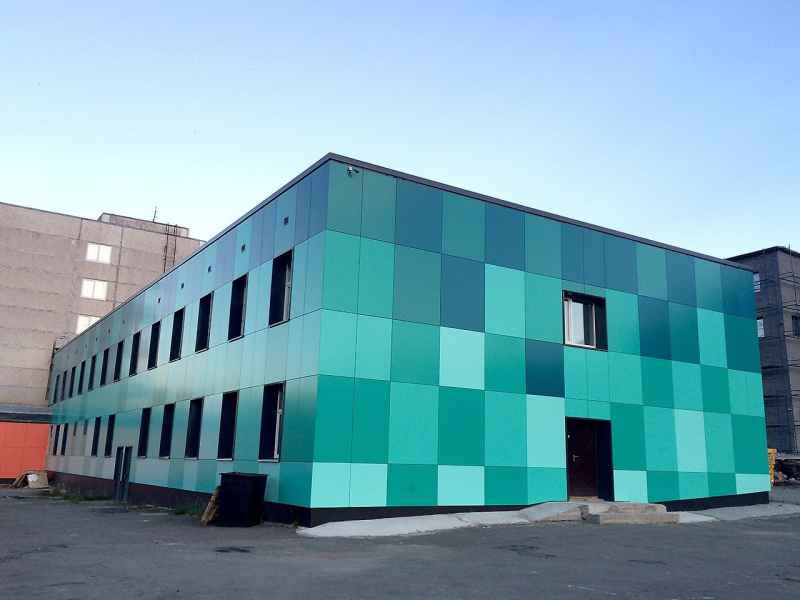 Вентфасад из АКП, керамогранита, архитектурная подсветка  на санаторном комплексе Тирвас