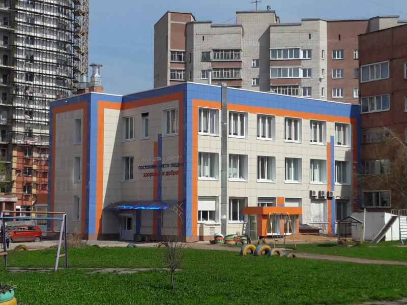 Навесной вентилируемый фасад с облицовкой керамогранитом в Череповце